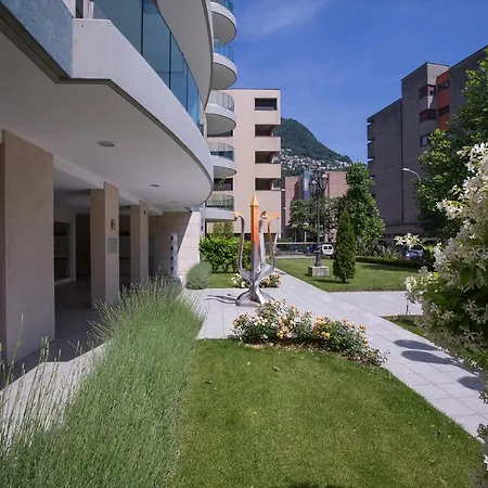 Apartment Prestige Du 27 *